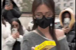 娱乐八卦吃瓜直播间视频,直播间的吃瓜盛宴